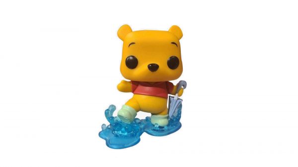 POP1159_WinnieInRain